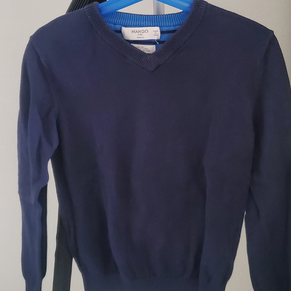 Sweater - Picture 3 of 3